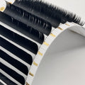 Extensions de cils C Livacils, détail texture soie naturelle